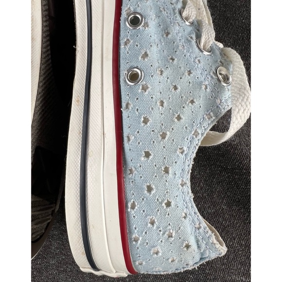 Converse Baby Blue Eyelet Sneakers Men 7 or Women 9 - Picture 15 of 15
